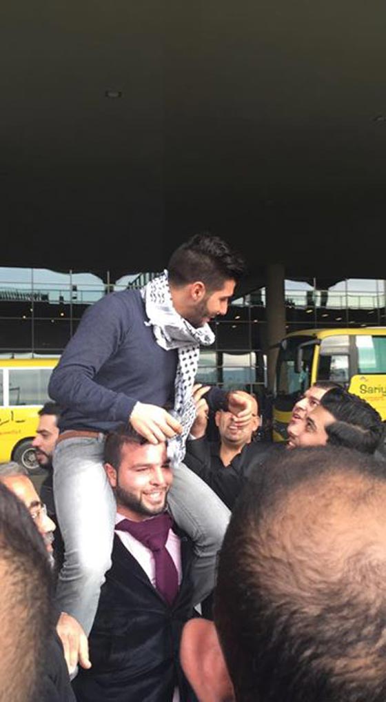 علم فلسطين يرفرف في احتفالات استقبال هيثم خلايلة في مجد الكروم صورة رقم 8 علم فلسطين يرفرف في احتفالات استقبال هيثم خلايلة في مجد الكروم صورة رقم 8