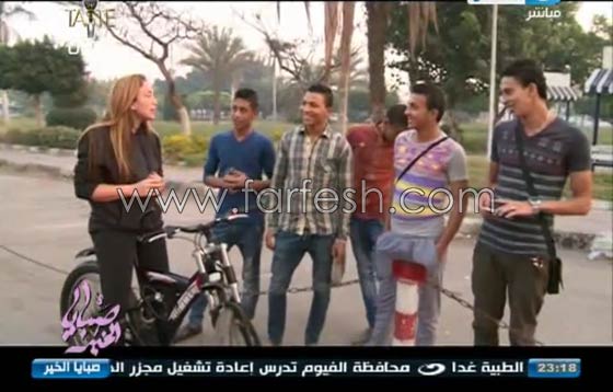 فيديو الاعلامية المصرية رهام سعيد تتعرض للمعاكسات وهي تقود دراجتها صورة رقم 4