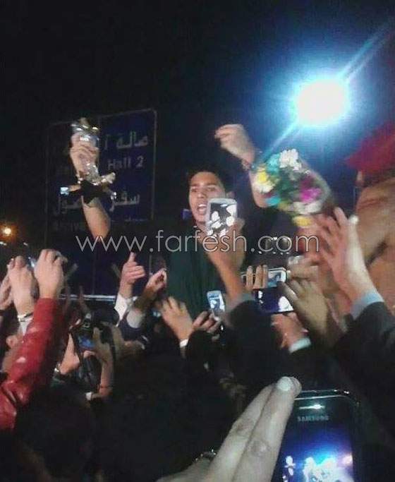 ستار اكاديمي: والد محمد شاهين يشتم الجمهور الذي استقبله بالمطار صورة رقم 8