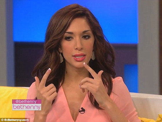 بالصور..عملية تجميل لنجمة امريكية تنتهي بغرفة الطوارئ صورة رقم 6