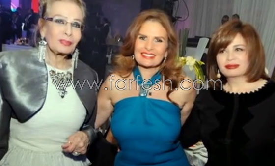 صور هيفاء وهبي والراقصة دينا تشعلان حفل زفاف خاص صورة رقم 14