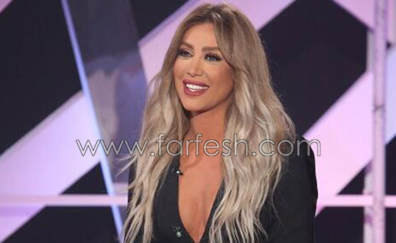 صور الفنانين والمشاهير يقعون في اخطاء شنيعة عند قراءة القرآن والأحاديث النبوية صورة رقم 4 صور الفنانين والمشاهير يقعون في اخطاء شنيعة عند قراءة القرآن والأحاديث النبوية صورة رقم 4