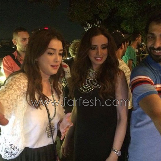 صور وفيديو اوبريت مصر قريبة بتواجد الفنانين المصريين صورة رقم 2 صور وفيديو اوبريت مصر قريبة بتواجد الفنانين المصريين صورة رقم 2