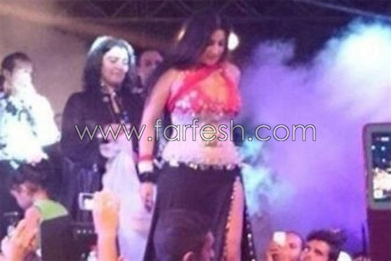 اعلامي مصري يحاور الراقصة صافيناز حول لبسها القناب وجهاد النكاح صورة رقم 1 اعلامي مصري يحاور الراقصة صافيناز حول لبسها القناب وجهاد النكاح صورة رقم 1