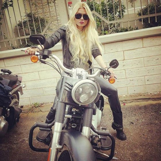 فضيحة ميريام كلينك في مس ليبانون قبل 22 عاما بدون عمليات التجميل صورة رقم 11