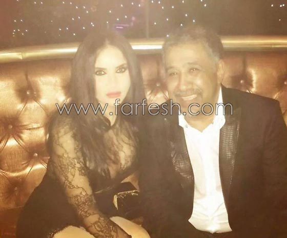 صور الشاب خالد في وضع حميم مع فتاة بملابس فاضحة صورة رقم 2