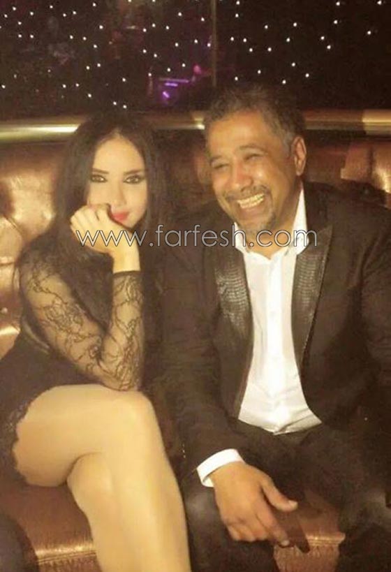 صور الشاب خالد في وضع حميم مع فتاة بملابس فاضحة صورة رقم 6