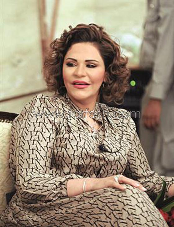 احلام تنشر صورتها مع الملكة رانيا والجمهور يتهمها بتقليد شمس صورة رقم 3 احلام تنشر صورتها مع الملكة رانيا والجمهور يتهمها بتقليد شمس صورة رقم 3