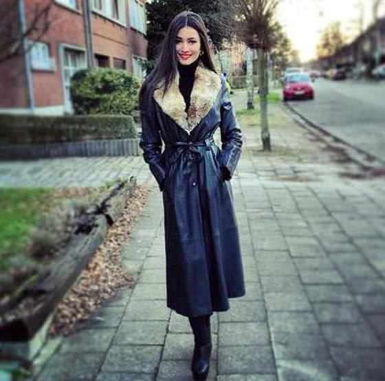 صور الفنانة البلجيكية من اصل تركي: سحرت الجميع بجمالها الرائع صورة رقم 7 صور الفنانة البلجيكية من اصل تركي: سحرت الجميع بجمالها الرائع صورة رقم 7