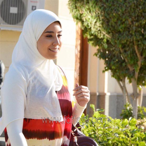 صور ايتن عامر ترتدي الحجاب وجمهورها يقول: انت اجمل بكثير صورة رقم 2 صور ايتن عامر ترتدي الحجاب وجمهورها يقول: انت اجمل بكثير صورة رقم 2