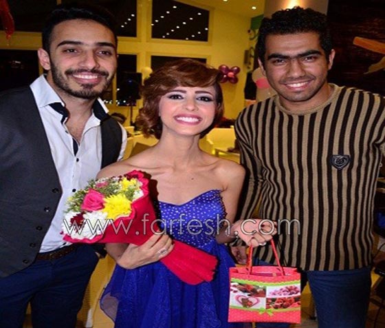 فيديو وصور رنا سماحة تحتفل بعيد ميلادها ونحافتها تقلق جمهورها صورة رقم 15 فيديو وصور رنا سماحة تحتفل بعيد ميلادها ونحافتها تقلق جمهورها صورة رقم 15