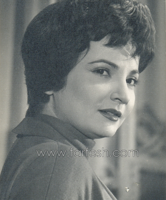 صور نادرة للمطربة انغام في طفولتها مع الفنانة المعتزلة شادية والمطرب عماد عبد الحليم صورة رقم 10