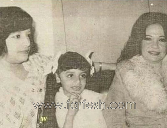 صور نادرة للمطربة انغام في طفولتها مع الفنانة المعتزلة شادية والمطرب عماد عبد الحليم صورة رقم 1