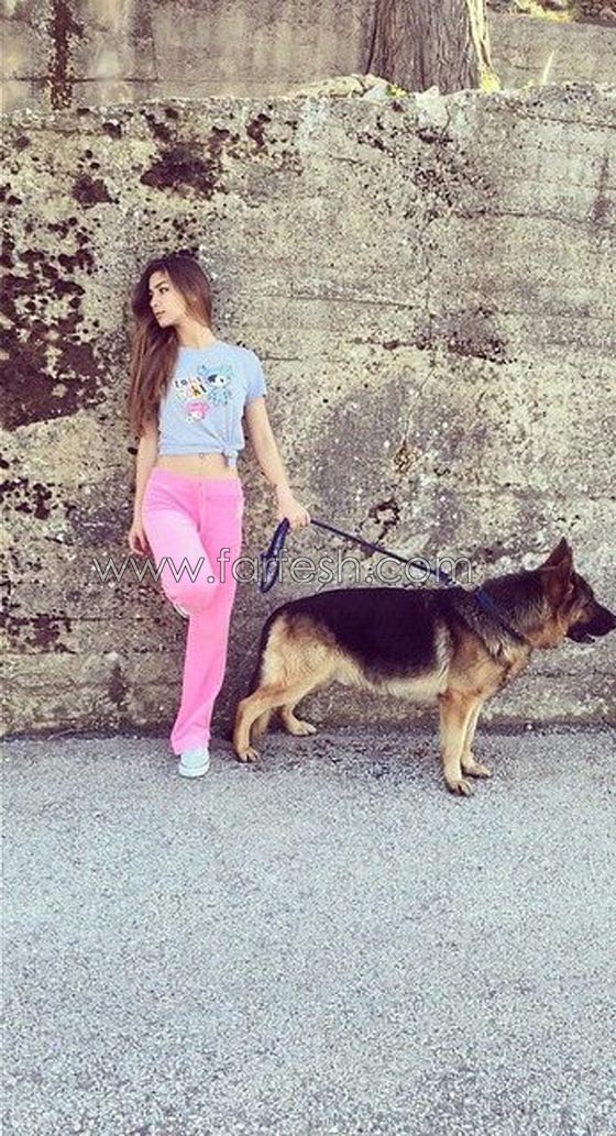  صور ابنة نوال الزغبي تكشف بطنها بـ  