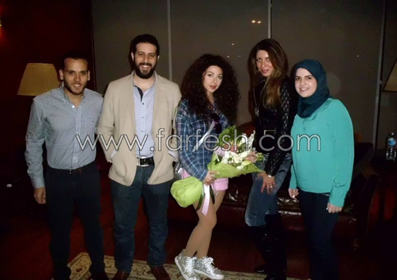  صور ميريام فارس تصل مطار القاهرة بالـ (هوت شورت) صورة رقم 6