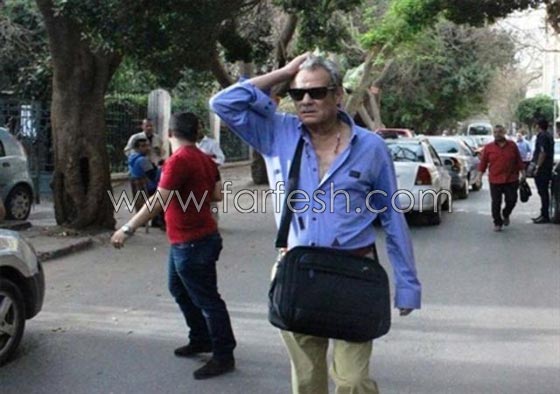 وفاة ابراهيم يسري يوم عيد ميلاده الـ 65 وصور انهيار فاروق الفيشاوي صورة رقم 3