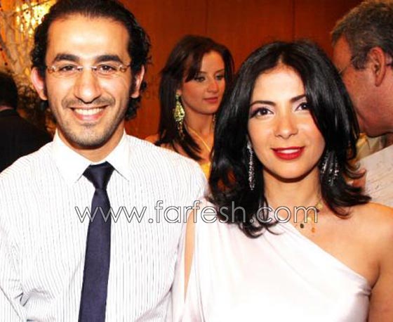 فيديو نادر: احمد حلمي يرقص مع زوجته منى زكي على اغنية هشام عباس (وحداني)  صورة رقم 1