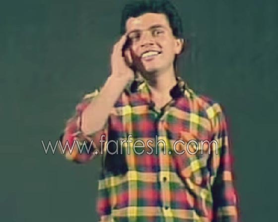 صور عمرو دياب في بداياته قبل 30 عاما، وفيديو اغنية البلهارسيا يثير السخرية صورة رقم 1 صور عمرو دياب في بداياته قبل 30 عاما، وفيديو اغنية البلهارسيا يثير السخرية صورة رقم 1