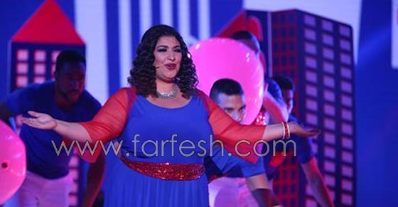  اكس فاكتور: اليسا ودنيا تشعلان الجمهور بفساتين قصيرة و ذا فايف يشعل الاجواء  صورة رقم 36