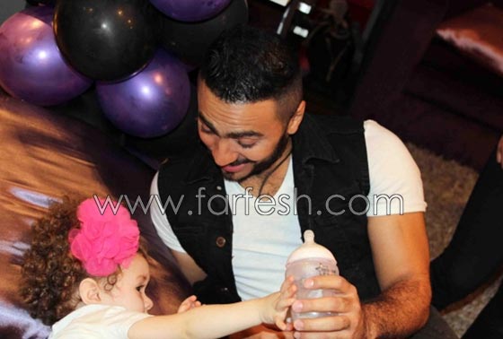 صورة ابنة خالد سليم الثانية والجمهور يتساءل عن سر الشارب صورة رقم 2