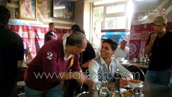 صور محمد عساف يحقّق أمنية طفل مريض ويصوّر (ايوه هغني) في مطعم كشري في القاهرة صورة رقم 2 صور محمد عساف يحقّق أمنية طفل مريض ويصوّر (ايوه هغني) في مطعم كشري في القاهرة صورة رقم 2