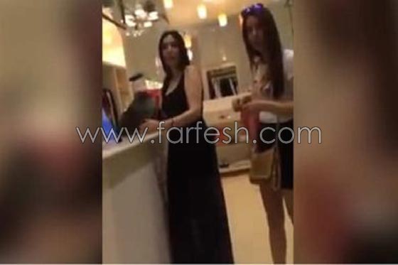 بسبب فيديو عبير صبري: شرطة دبي تتخذ اجراءات قانونية ضد السيدة التي هاجمتها لأن ملابسها فاضحة صورة رقم 1