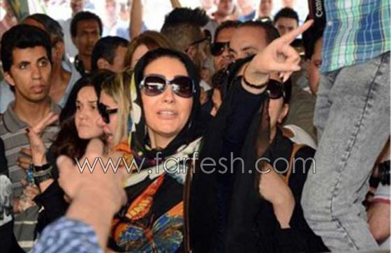 صور الفنانين في عزاء الفنان الراحل حسن مصطفى  صورة رقم 24