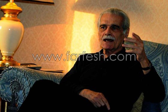 عمر الشريف مصاب بمرض الزهايمر وينسى انه نجم عالمي صورة رقم 2