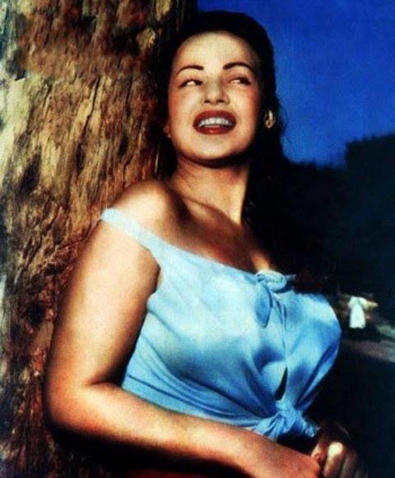 صور فنانات سينما الابيض والاسود بألوان 2015 صورة رقم 24