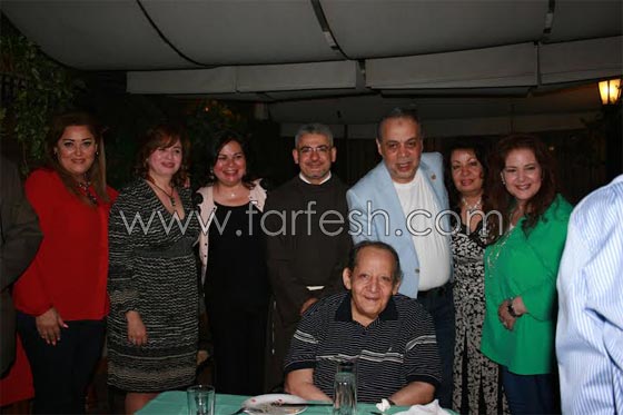 الاب بطرس دانيال وعدد من الفنانين يحتفلون بعيد ميلاد جورج سيدهم صورة رقم 1 الاب بطرس دانيال وعدد من الفنانين يحتفلون بعيد ميلاد جورج سيدهم صورة رقم 1
