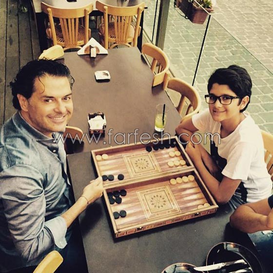صور راغب علامة مع ولديه والمعجبات يطلبن يد خالد ولؤي! صورة رقم 3