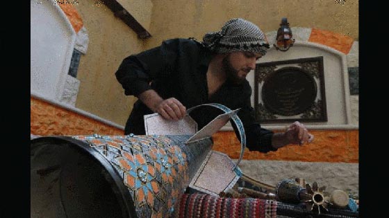  صور فنانين من فلسطين، سوريا، العراق وليبيا يحوّلون دخان القنابل الى لوحات فنية إبداعية صورة رقم 10