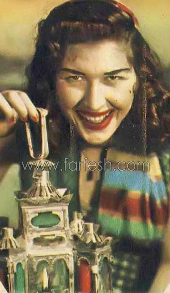  صور الفنانين ايام زمان يستقبلون رمضان بالفوانيس والفرحة  صورة رقم 7