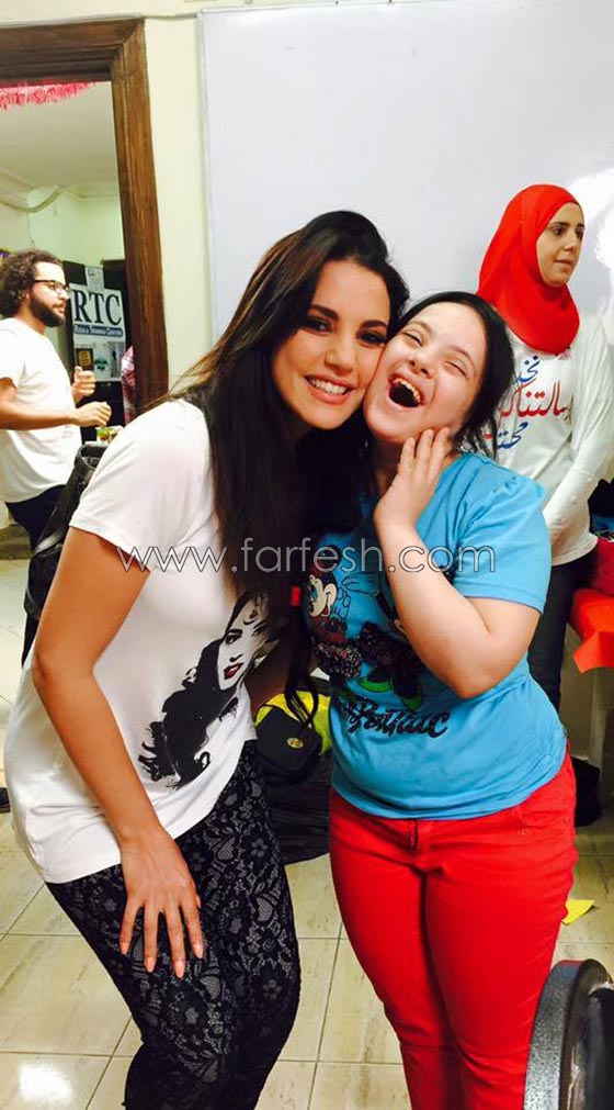 صور فنانين يزورون الأطفال الأيتام ويدعمونهم في شهر رمضان صورة رقم 2 صور فنانين يزورون الأطفال الأيتام ويدعمونهم في شهر رمضان صورة رقم 2