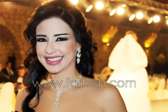 مسلسلات رمضان: صور الفنانات يتسابقن لشد الوجه، تكبير الشفاه ونفخ الوجنتين! صورة رقم 9 مسلسلات رمضان: صور الفنانات يتسابقن لشد الوجه، تكبير الشفاه ونفخ الوجنتين! صورة رقم 9