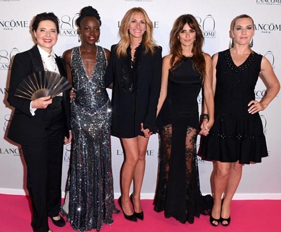 ظهور لافت لنجمات هوليوود في عيد Lancome الـ80 صورة رقم 4