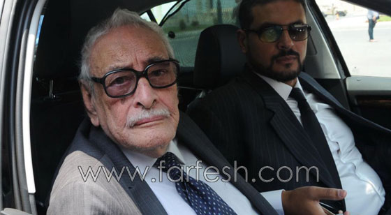 صور جنازة عمر الشريف كشفت نفاق بعض الفنانين وقلة وفائهم صورة رقم 7
