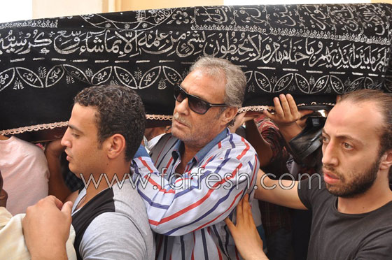 صور الفنانين النجوم يودعون الراحلين عمر الشريف وسامي العدل صورة رقم 4