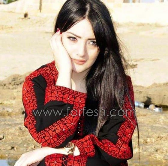 صور منال موسى تزور قبة الصخرة بالحجاب والجمهور ينتقدها: ازيلي طلاء الاظافر! صورة رقم 1 صور منال موسى تزور قبة الصخرة بالحجاب والجمهور ينتقدها: ازيلي طلاء الاظافر! صورة رقم 1