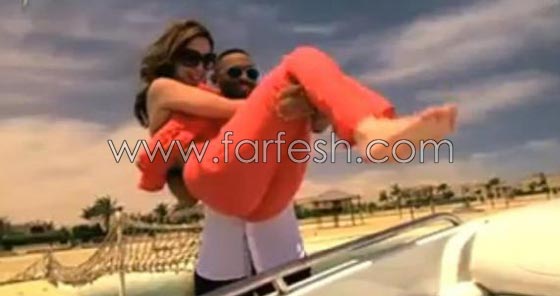 هل استمعت الى ديو تامر حسني مع بسمة بوسيل (متسالنيش)؟ صورة رقم 2 هل استمعت الى ديو تامر حسني مع بسمة بوسيل (متسالنيش)؟ صورة رقم 2