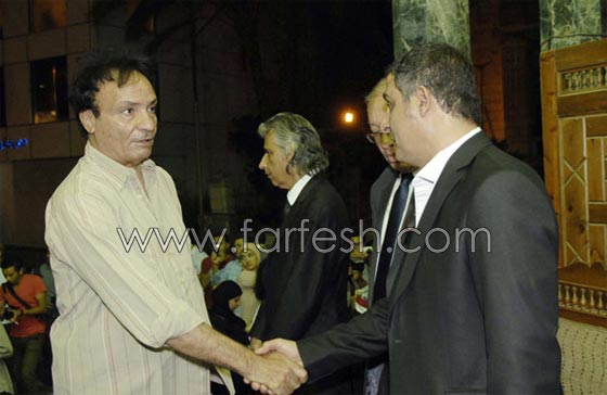 صور الفنانين الذين حضروا عزاء الفنان الراحل عمر الشريف صورة رقم 5 صور الفنانين الذين حضروا عزاء الفنان الراحل عمر الشريف صورة رقم 5