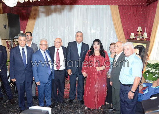 لهذا السبب بكت سميرة توفيق في حفل تكريمها.. شاهدها محاطة بالاحباء والاصدقاء صورة رقم 4 لهذا السبب بكت سميرة توفيق في حفل تكريمها.. شاهدها محاطة بالاحباء والاصدقاء صورة رقم 4