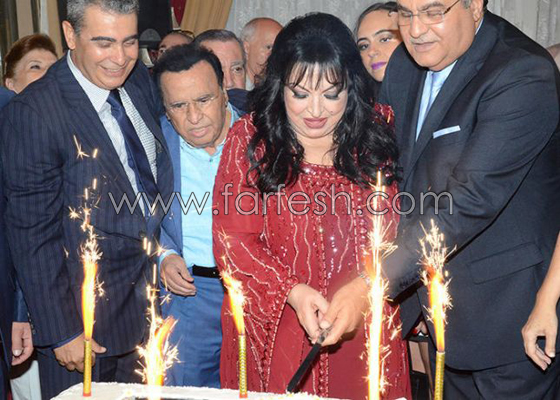 لهذا السبب بكت سميرة توفيق في حفل تكريمها.. شاهدها محاطة بالاحباء والاصدقاء صورة رقم 7 لهذا السبب بكت سميرة توفيق في حفل تكريمها.. شاهدها محاطة بالاحباء والاصدقاء صورة رقم 7