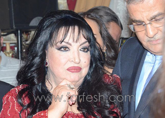 لهذا السبب بكت سميرة توفيق في حفل تكريمها.. شاهدها محاطة بالاحباء والاصدقاء صورة رقم 10 لهذا السبب بكت سميرة توفيق في حفل تكريمها.. شاهدها محاطة بالاحباء والاصدقاء صورة رقم 10