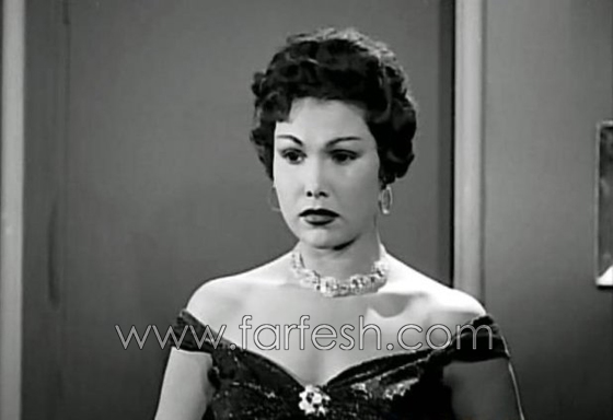 قصص من الزمن الجميل.. ضباط احرار يستبدلون المعسكرات بغرف الفنانات صورة رقم 7 قصص من الزمن الجميل.. ضباط احرار يستبدلون المعسكرات بغرف الفنانات صورة رقم 7