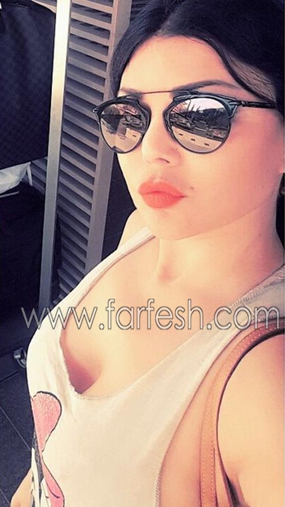 صور هيفاء وهبي على الشاطئ والجمهور يشيد باناقتها وجمالها صورة رقم 3 صور هيفاء وهبي على الشاطئ والجمهور يشيد باناقتها وجمالها صورة رقم 3