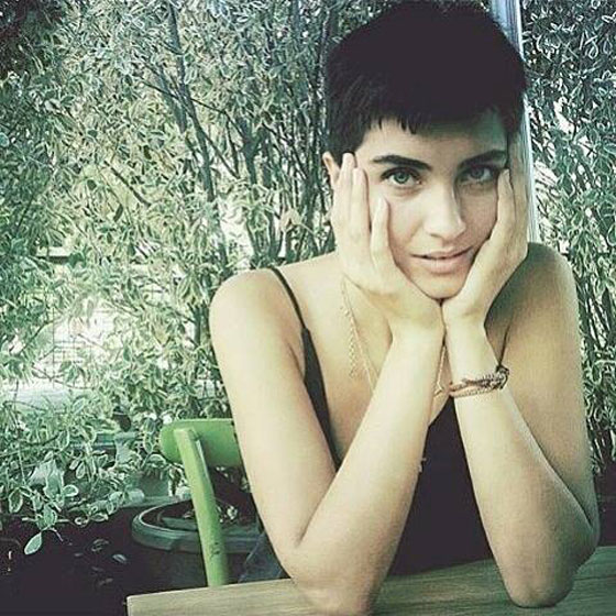 صور.. لميس تتخلى عن شعرها بالكامل تضامنا مع مرضى السرطان صورة رقم 3