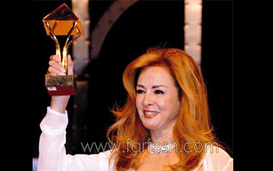 الفنانة نجلاء فتحي في حالة صحية سيئة والتهاب في الكبد أثناء علاجها من الصدفية صورة رقم 10 الفنانة نجلاء فتحي في حالة صحية سيئة والتهاب في الكبد أثناء علاجها من الصدفية صورة رقم 10
