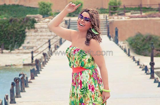 الفنانة اماني السويسي ترد على فتاة عايرتها بأنها ابنة حي شعبي  صورة رقم 3