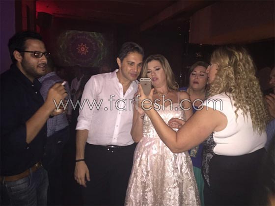 صور زفاف الفنانة رانيا فريد شوقي إلى رجل أعمال صورة رقم 3 صور زفاف الفنانة رانيا فريد شوقي إلى رجل أعمال صورة رقم 3